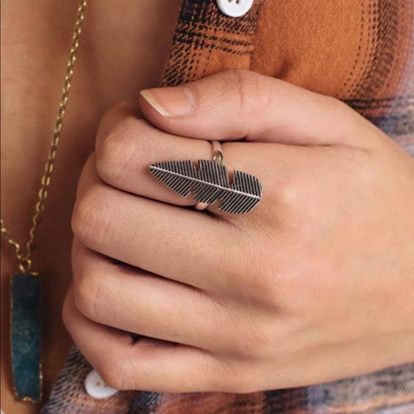 The House Of Gentry Jewelry - Antiqued Silver Feather Ring